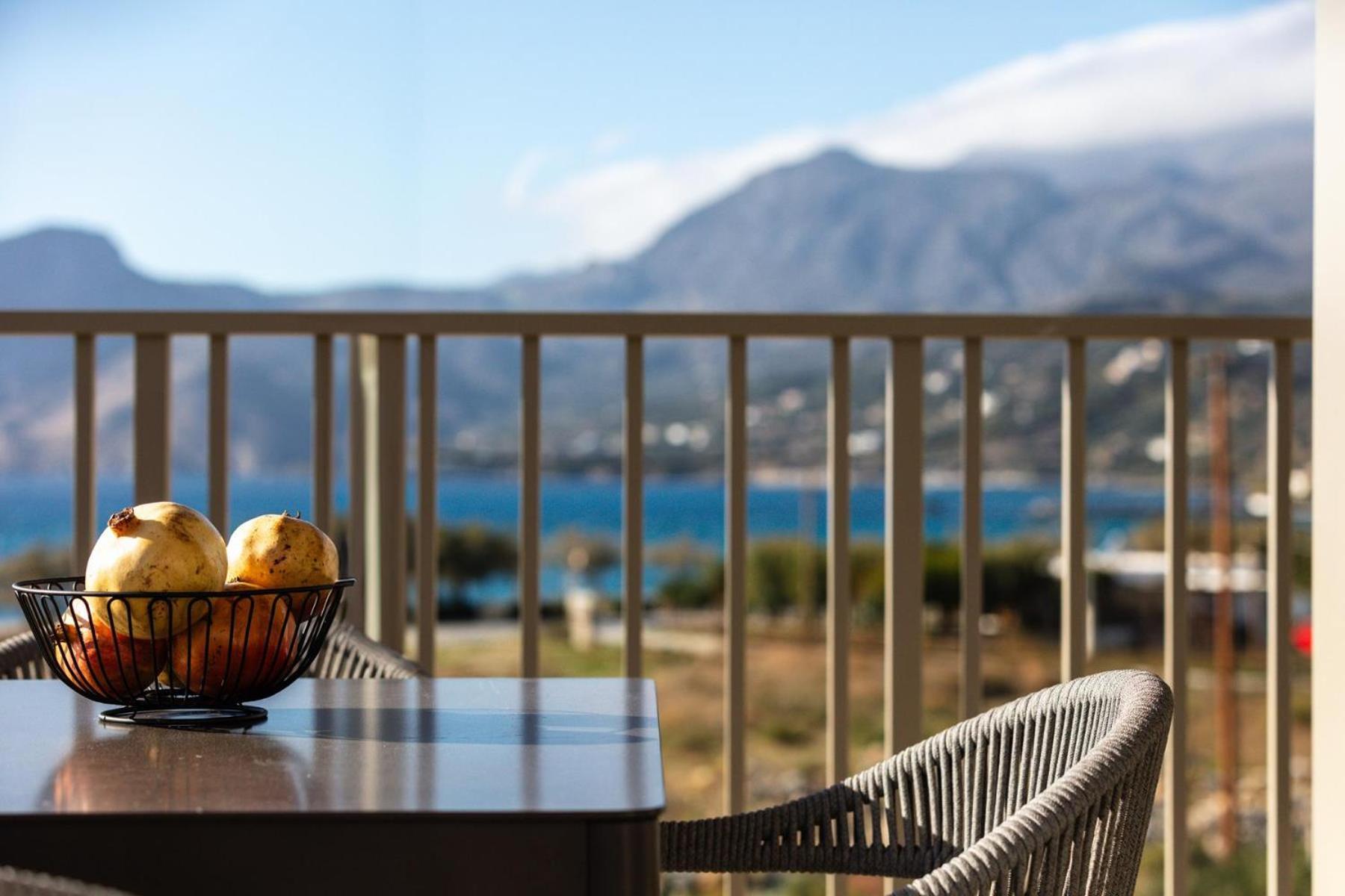 Ririka Beach Living, New Feel-At-Home Luxury Suites Plakiász Kültér fotó