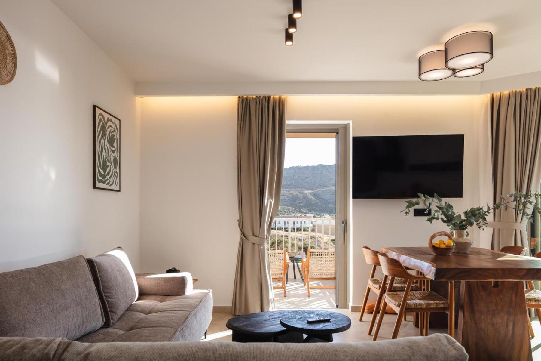 Ririka Beach Living, New Feel-At-Home Luxury Suites Plakiász Kültér fotó