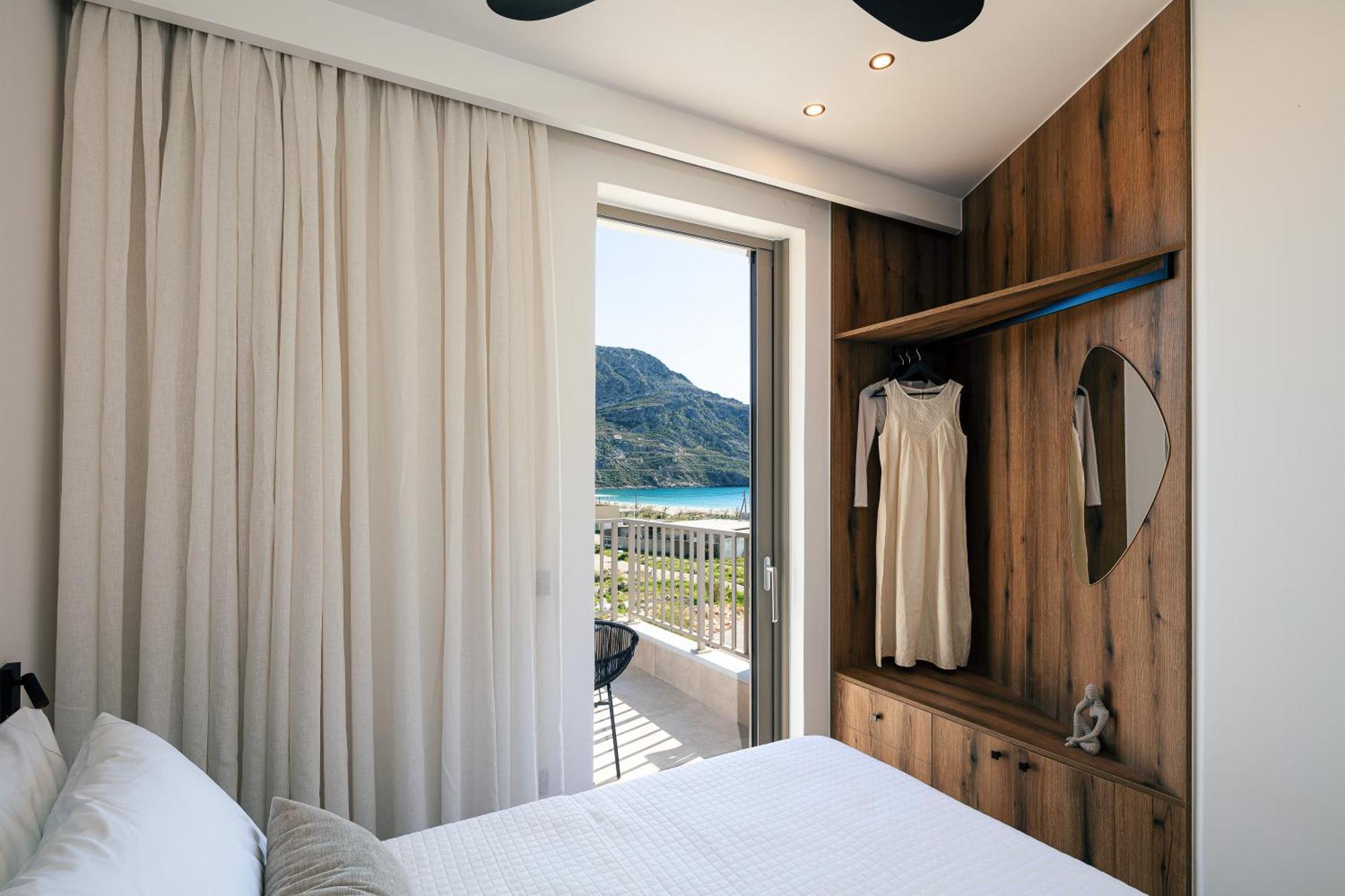 Ririka Beach Living, New Feel-At-Home Luxury Suites Plakiász Kültér fotó